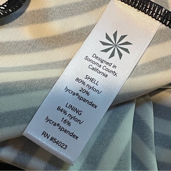 Athleta Black White Slash Stripe Blousy Tankini TOP  - 32 B/C - Picture 9 of 11